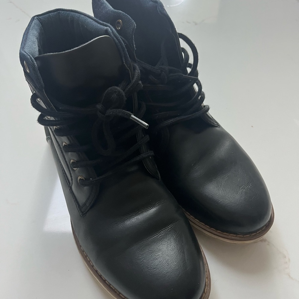 GAP Men's Black Leather Lace-Up Boots